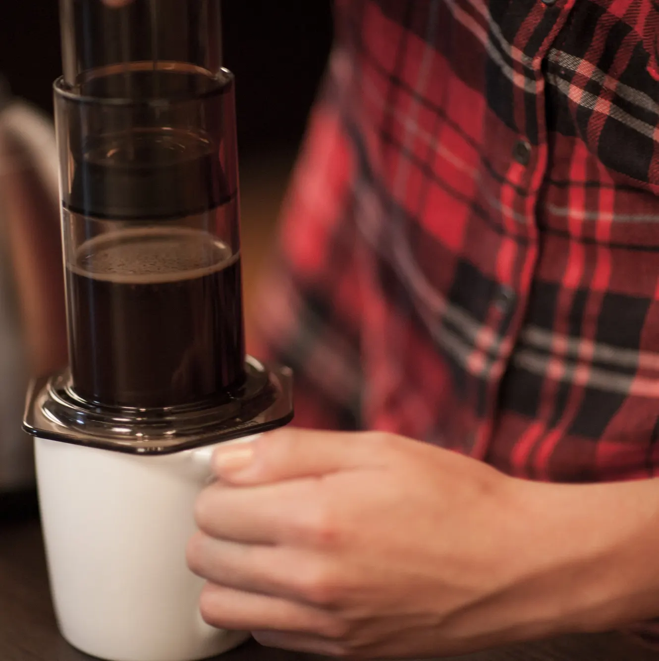 The chamber capped and steeping on the mug